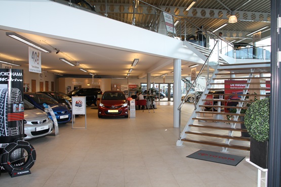Autoshowroom omgetoverd tot tv-studio